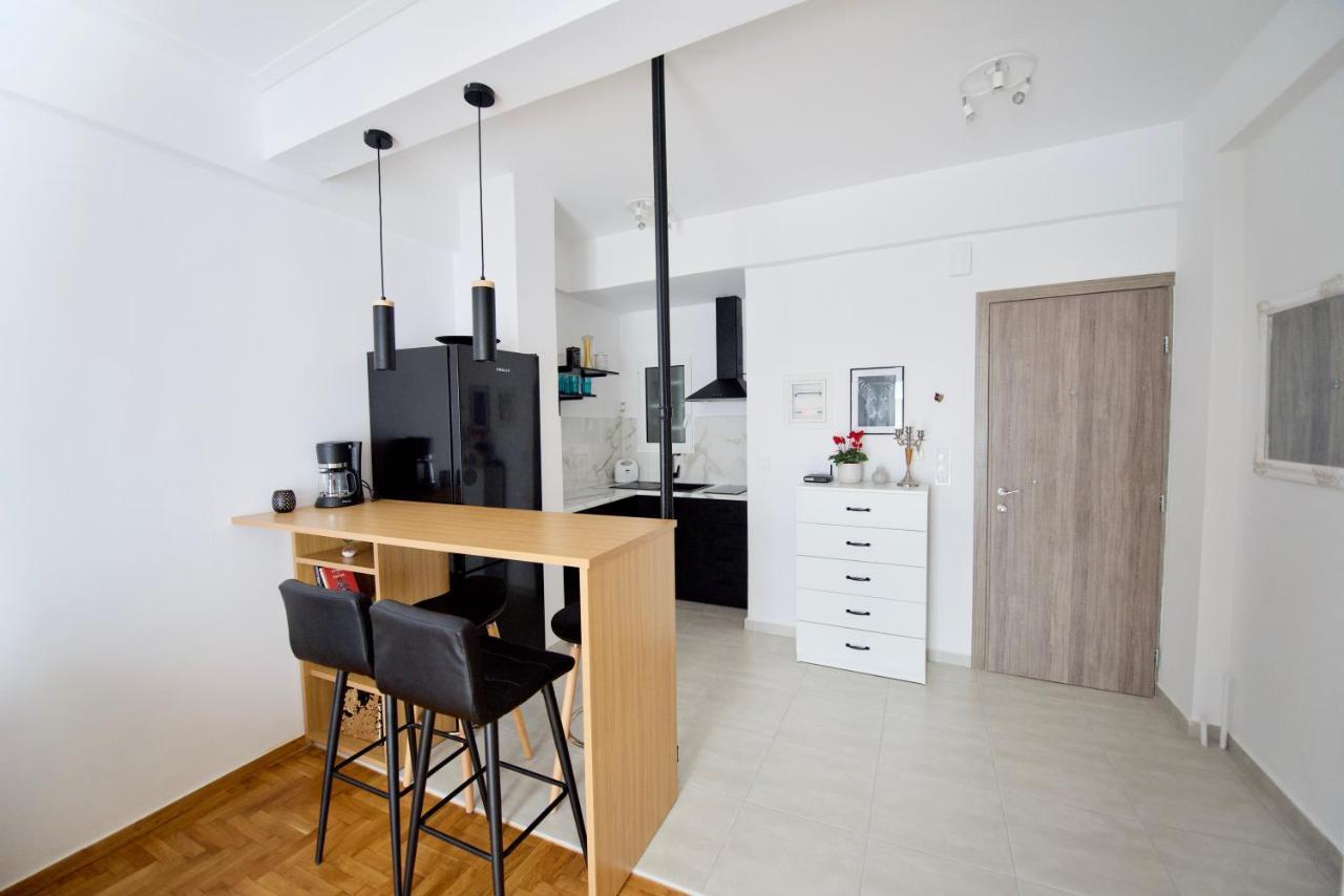 Modern & Quiet Apartment / Athens Center ภายนอก รูปภาพ